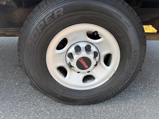 Used 2019 GMC Savana 3500 w/ Power Convenience Package RWD image 32