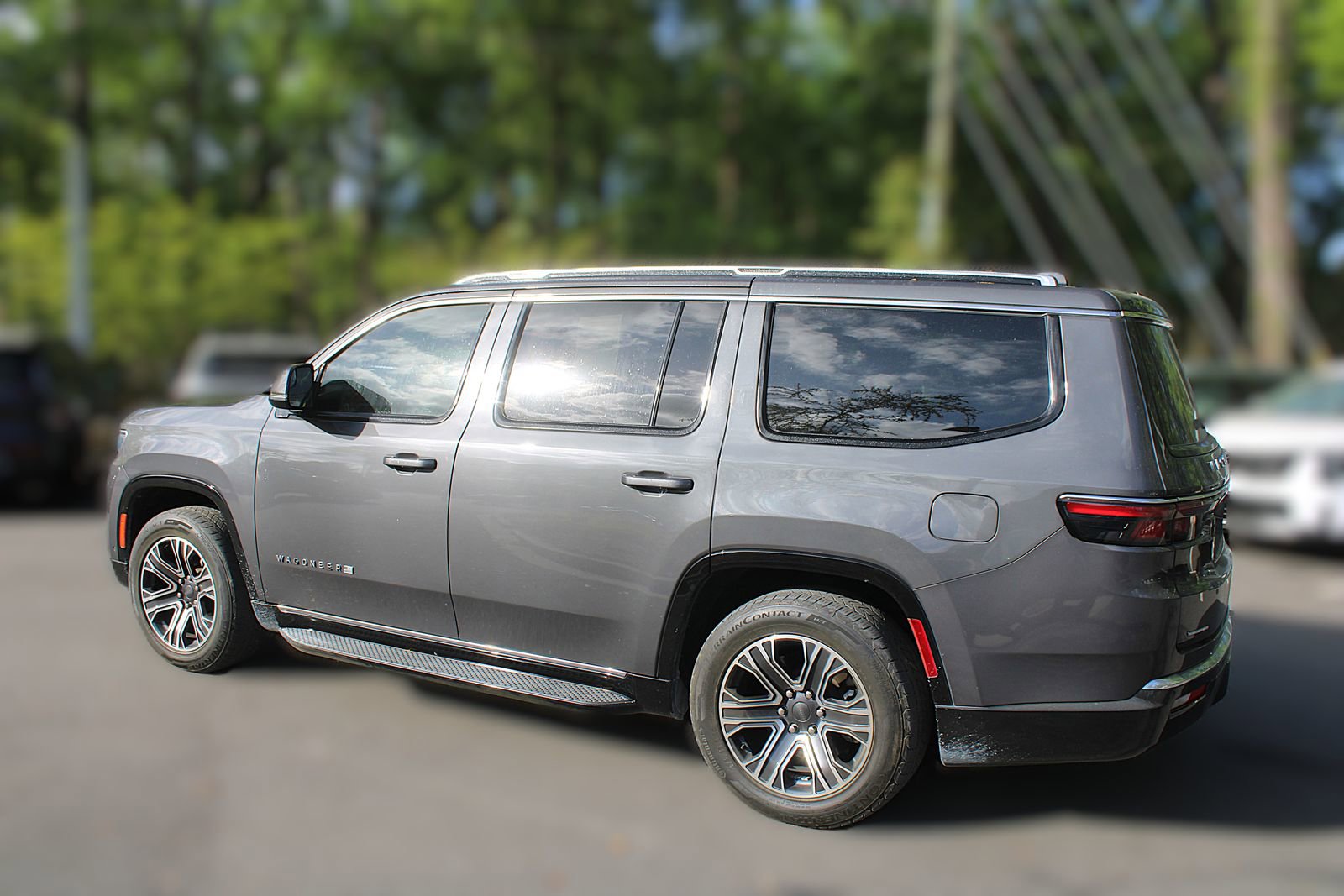 Used 2022 Jeep Wagoneer Series III w/ Rear Seat Video Group 1 image 6