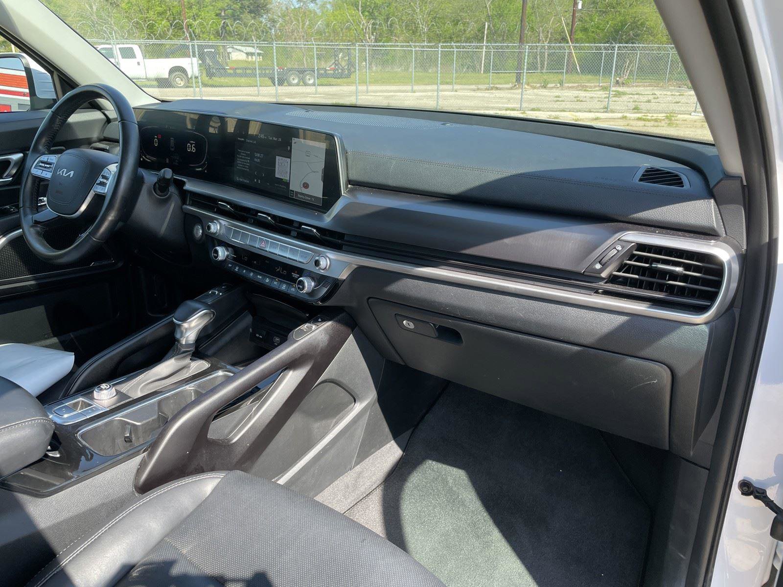 Used 2025 Kia Telluride S FWD image 45