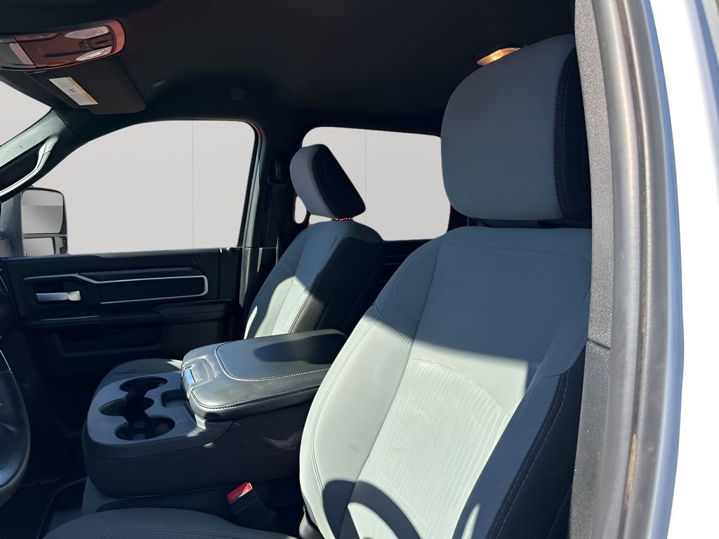 Used 2024 RAM 3500 Big Horn image 25