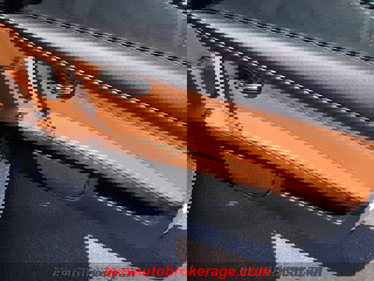 Used 2013 BMW 335i Convertible image 18