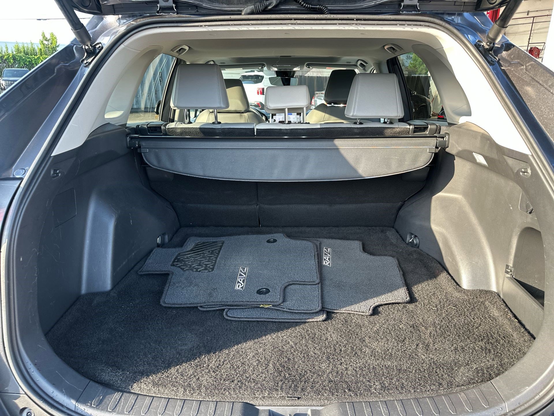 Used 2024 Toyota RAV4 XLE Premium FWD image 19