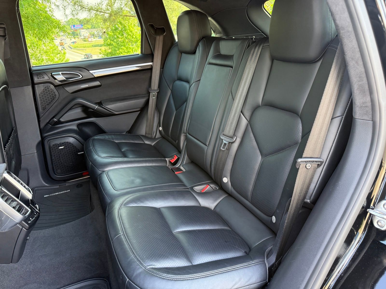 Used 2016 Porsche Cayenne GTS AWD/4WD image 41