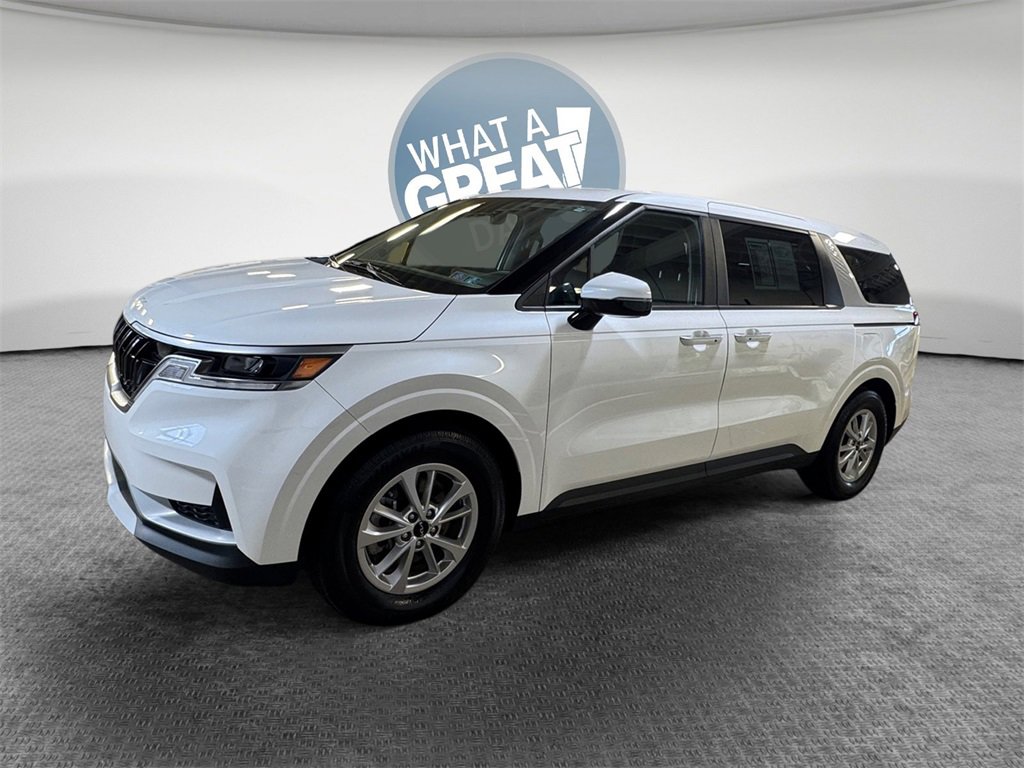 Used 2023 Kia Carnival LX image 8