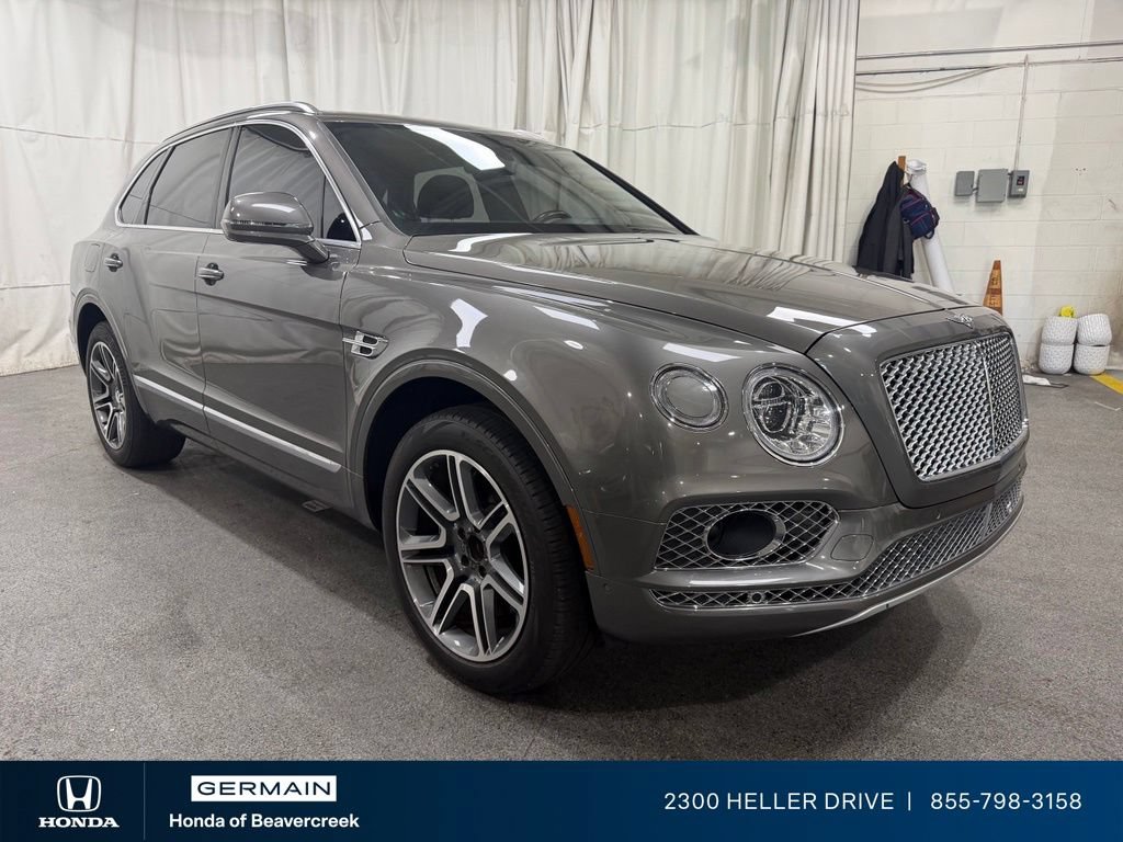 Used 2018 Bentley Bentayga AWD/4WD image 2