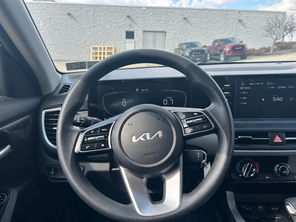 Used 2024 Kia Seltos LX image 13