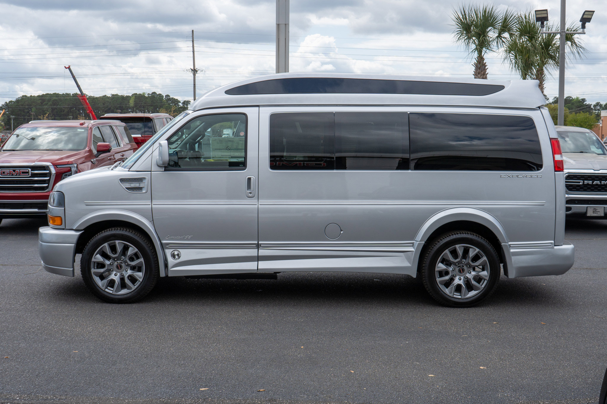 New 2026 GMC Savana 2500 w/ Driver Convenience Package image 6