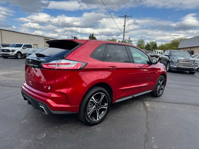 Used 2024 Ford Edge ST w/ Equipment Group 401A AWD/4WD image 9
