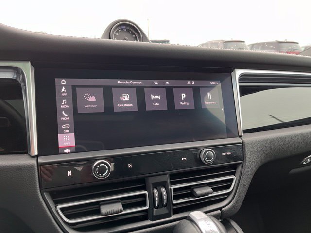 Used 2023 Porsche Macan w/ Premium Package Plus AWD/4WD image 40