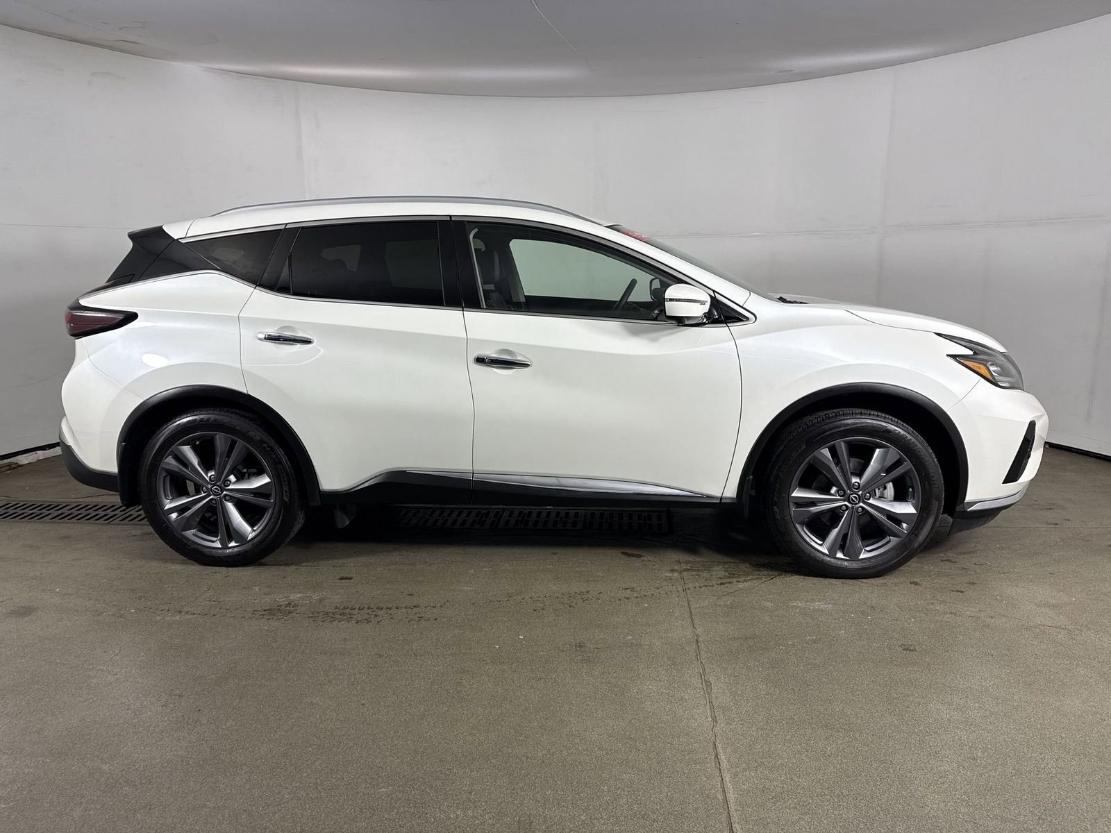 Certified 2024 Nissan Murano Platinum w/ Cargo Package image 38