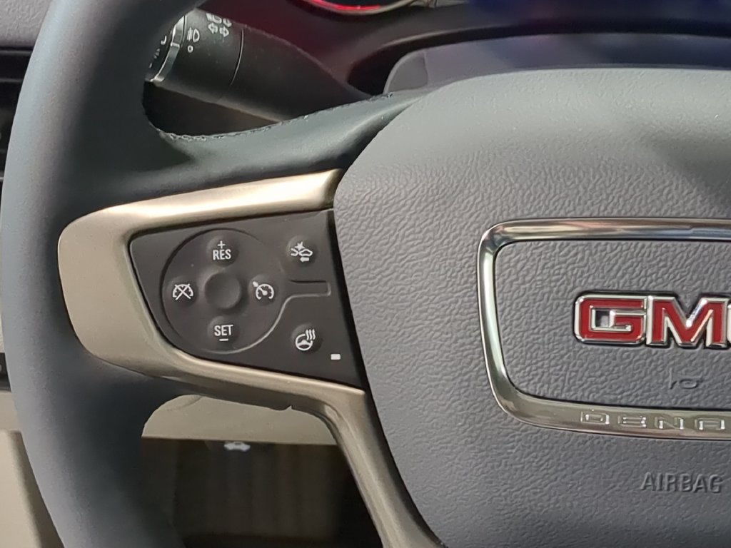 Used 2024 GMC Terrain Denali w/ Denali Premium Package AWD/4WD image 23