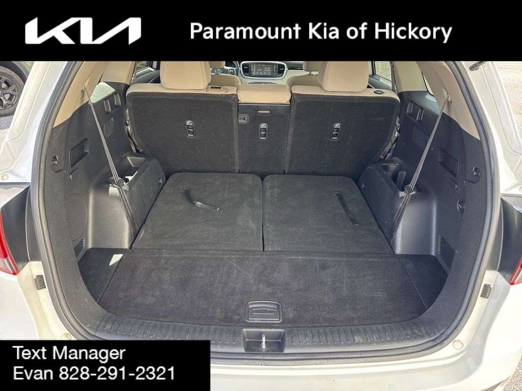 Used 2020 Kia Sorento LX w/ LX I4 Convenience Package image 12