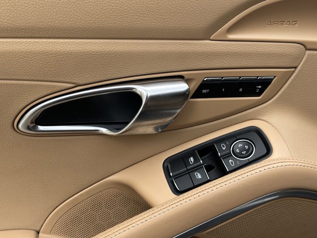 Used 2014 Porsche 911 Carrera image 25