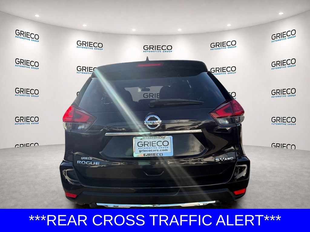 Used 2017 Nissan Rogue SV AWD/4WD image 3