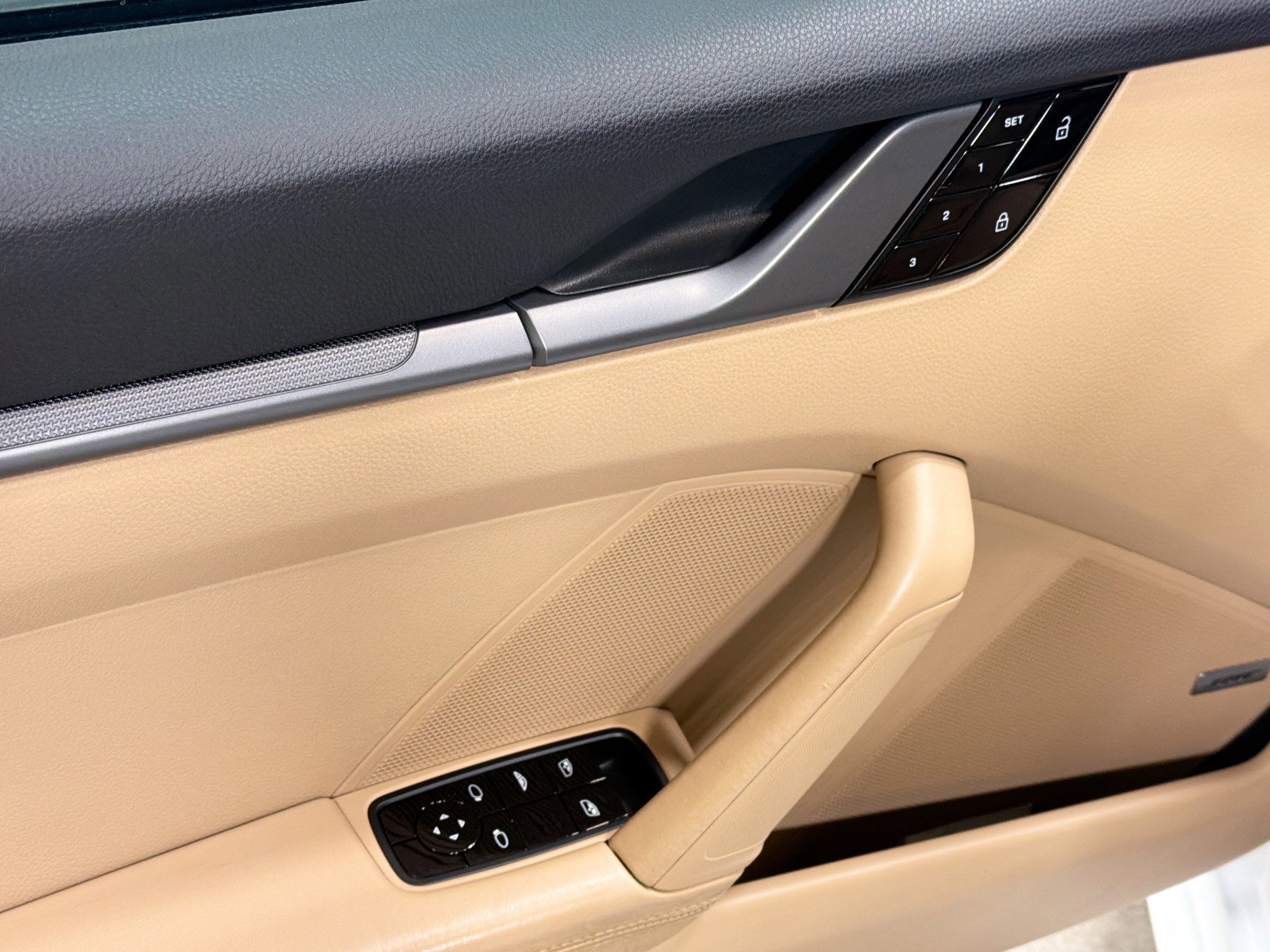 Certified 2020 Porsche 911 Carrera image 21