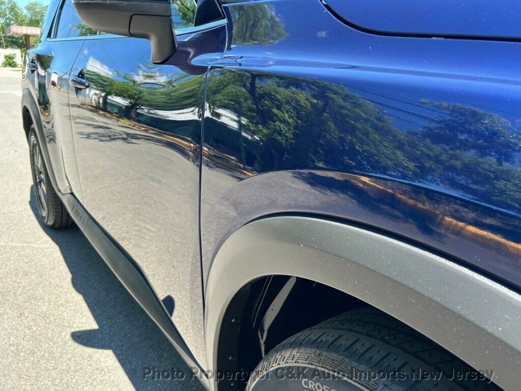 Used 2022 Nissan Pathfinder S AWD/4WD image 23