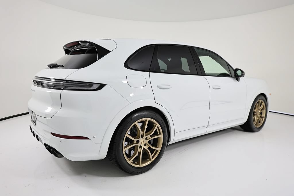 Certified 2025 Porsche Cayenne GTS AWD/4WD image 7