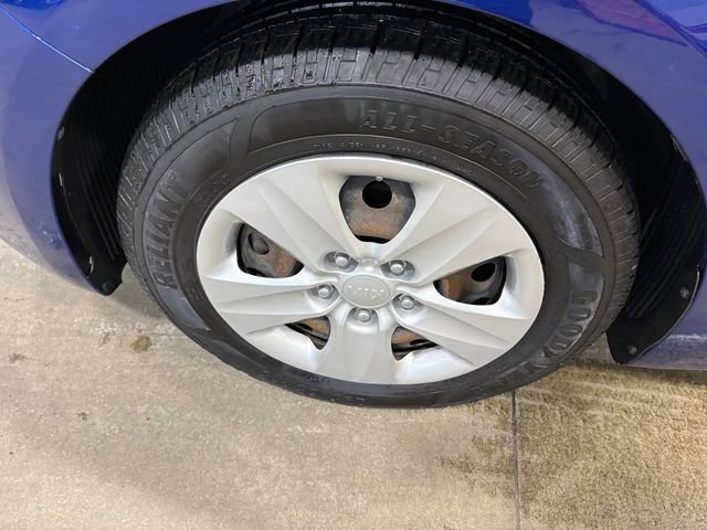 Used 2017 Kia Forte LX image 16