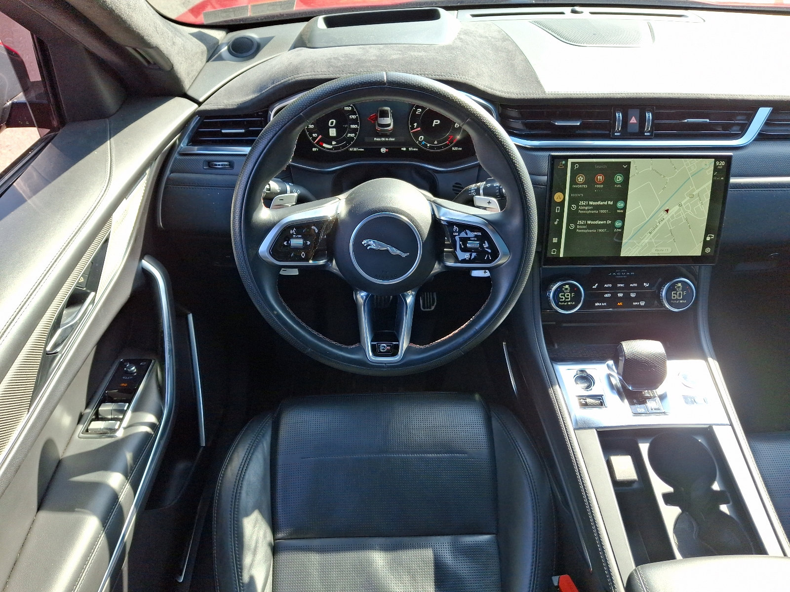 Used 2021 Jaguar F-PACE SVR image 11