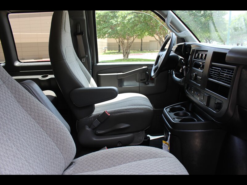 Used 2024 Chevrolet Express 3500 LT w/ LT Preferred Equipment Group RWD image 21