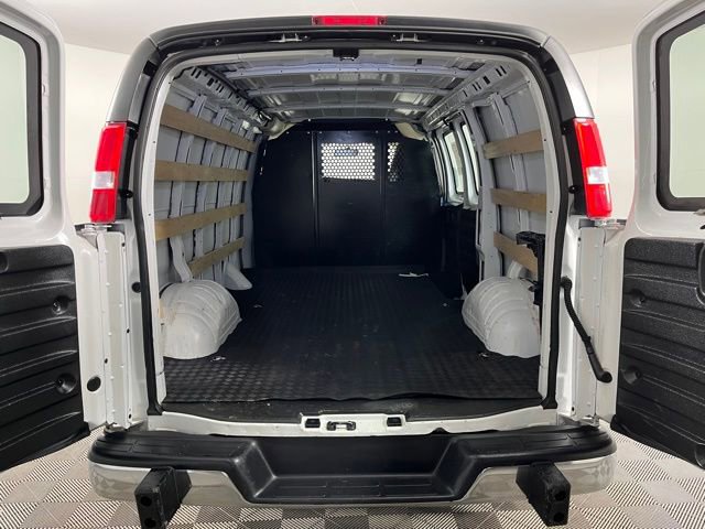Used 2024 Chevrolet Express 2500 w/ Driver Convenience Package image 31