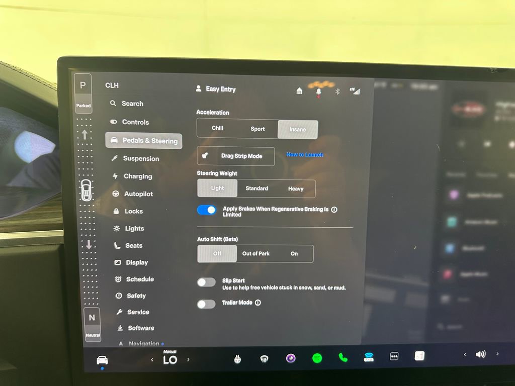 Used 2022 Tesla Model X Base image 34