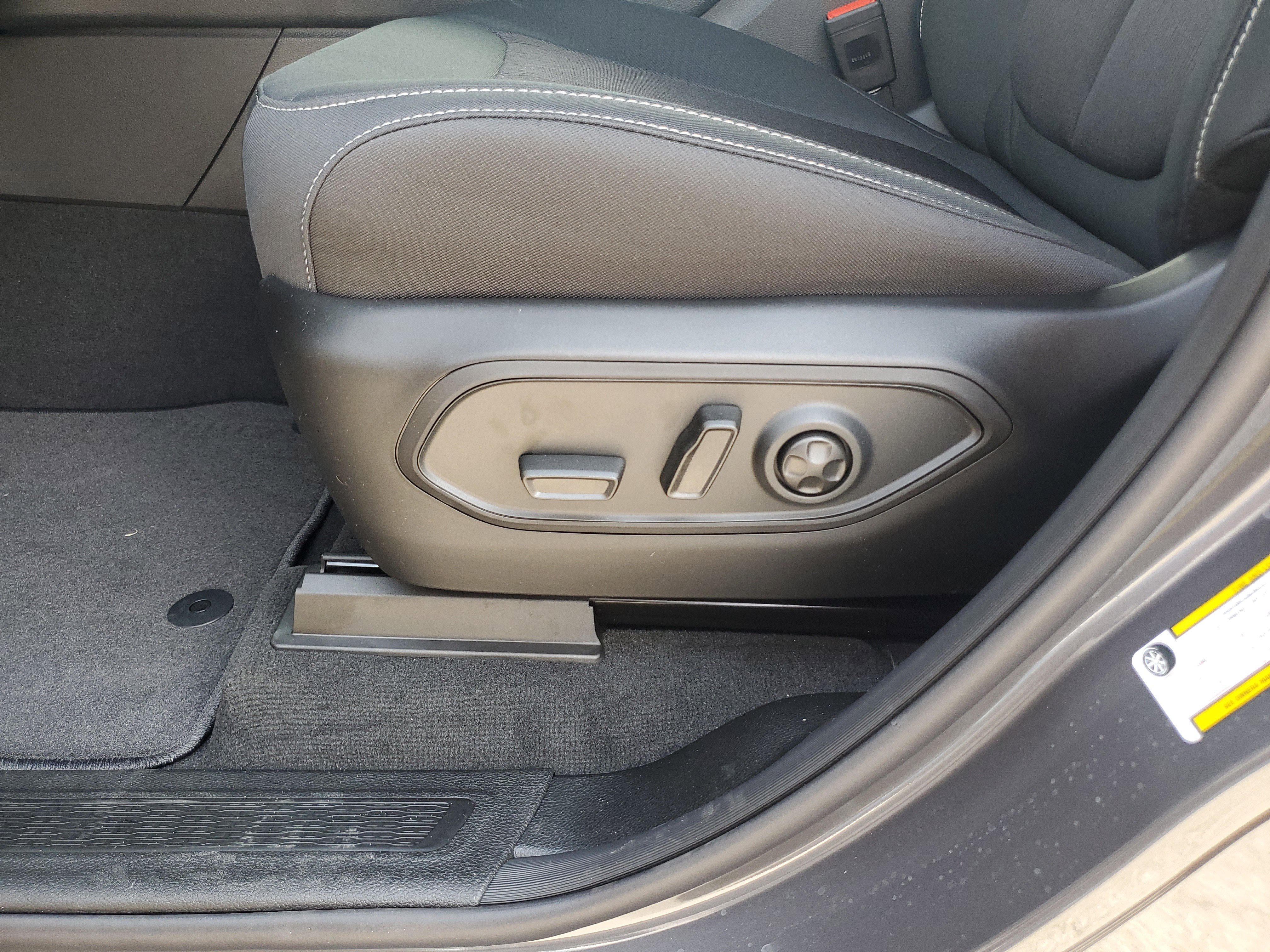 New 2025 Jeep Grand Cherokee Laredo X image 19