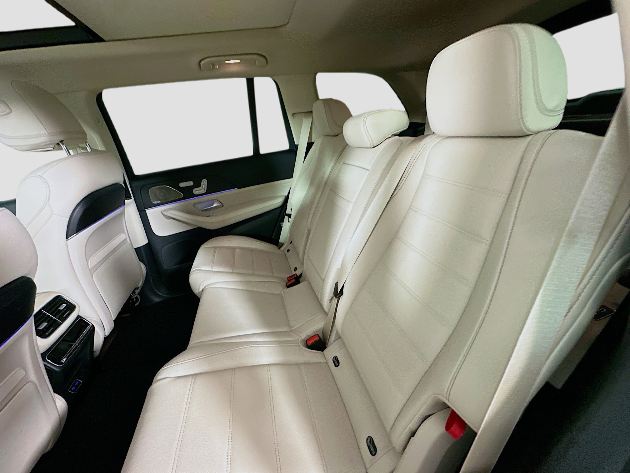 Certified 2025 Mercedes-Benz GLS 450 4MATIC image 31