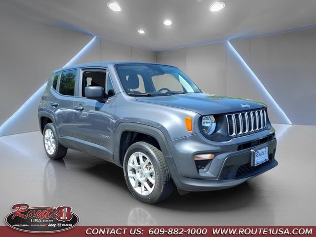 Used 2023 Jeep Renegade Latitude AWD/4WD image 1