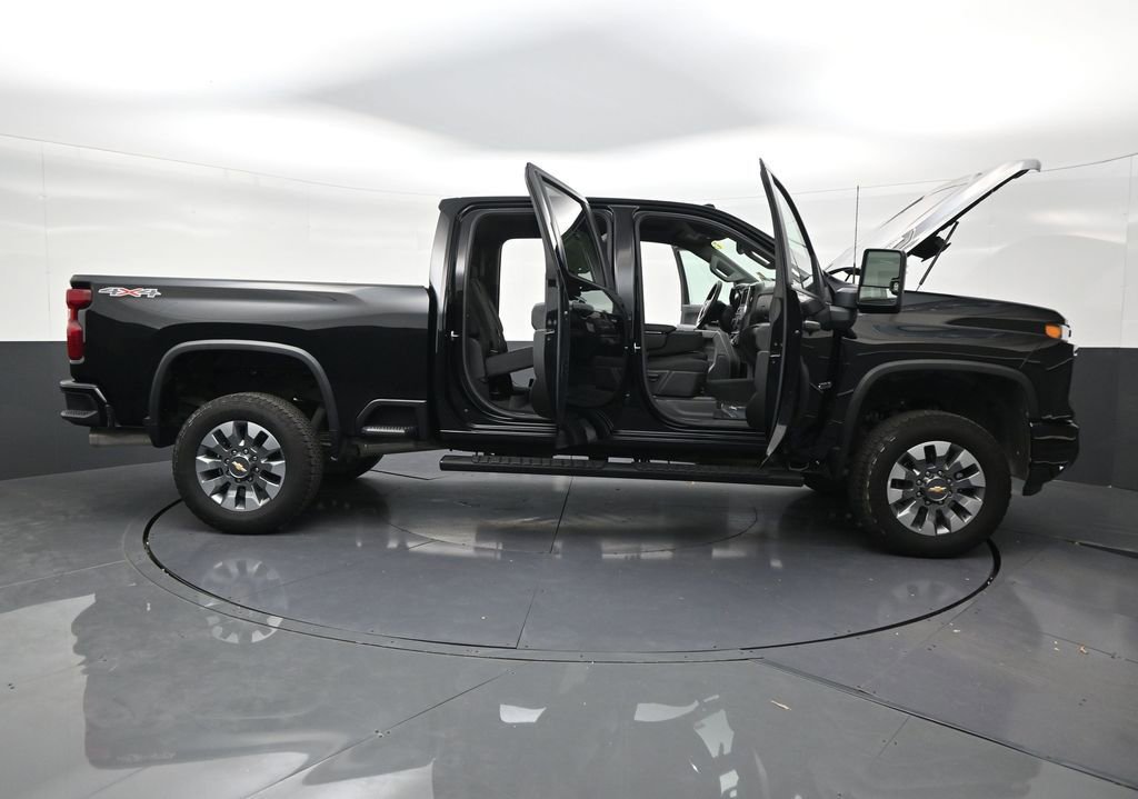 Used 2025 Chevrolet Silverado 2500 Custom w/ Custom Value Package AWD/4WD image 29
