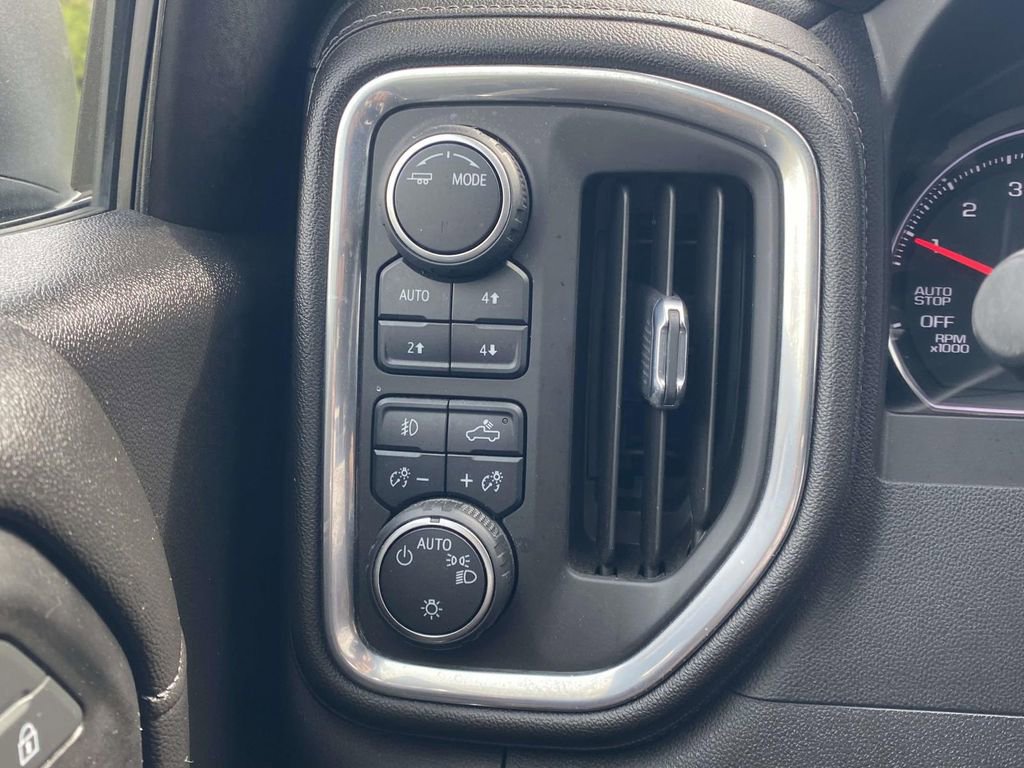 Used 2021 Chevrolet Silverado 1500 RST image 33