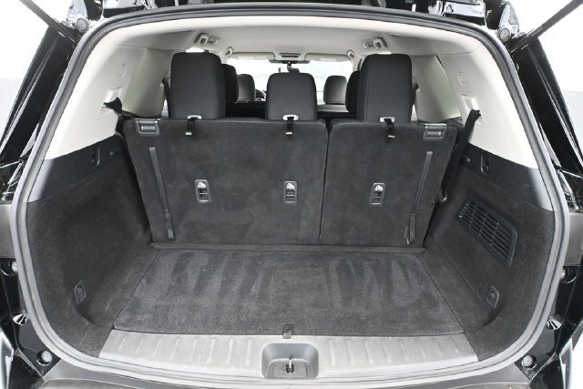Used 2024 Nissan Pathfinder SV FWD image 33