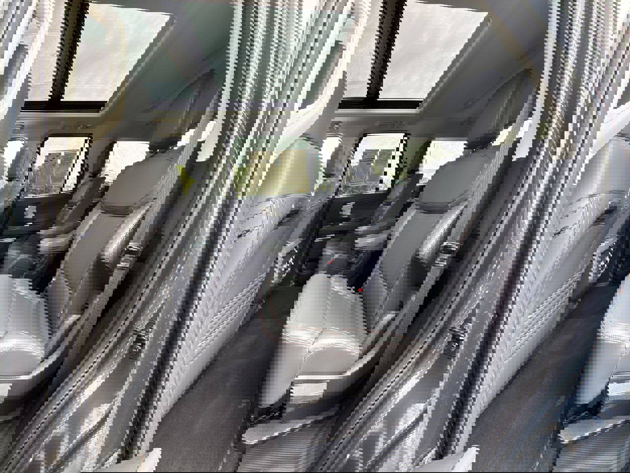 Used 2025 Ford Expedition Active image 27