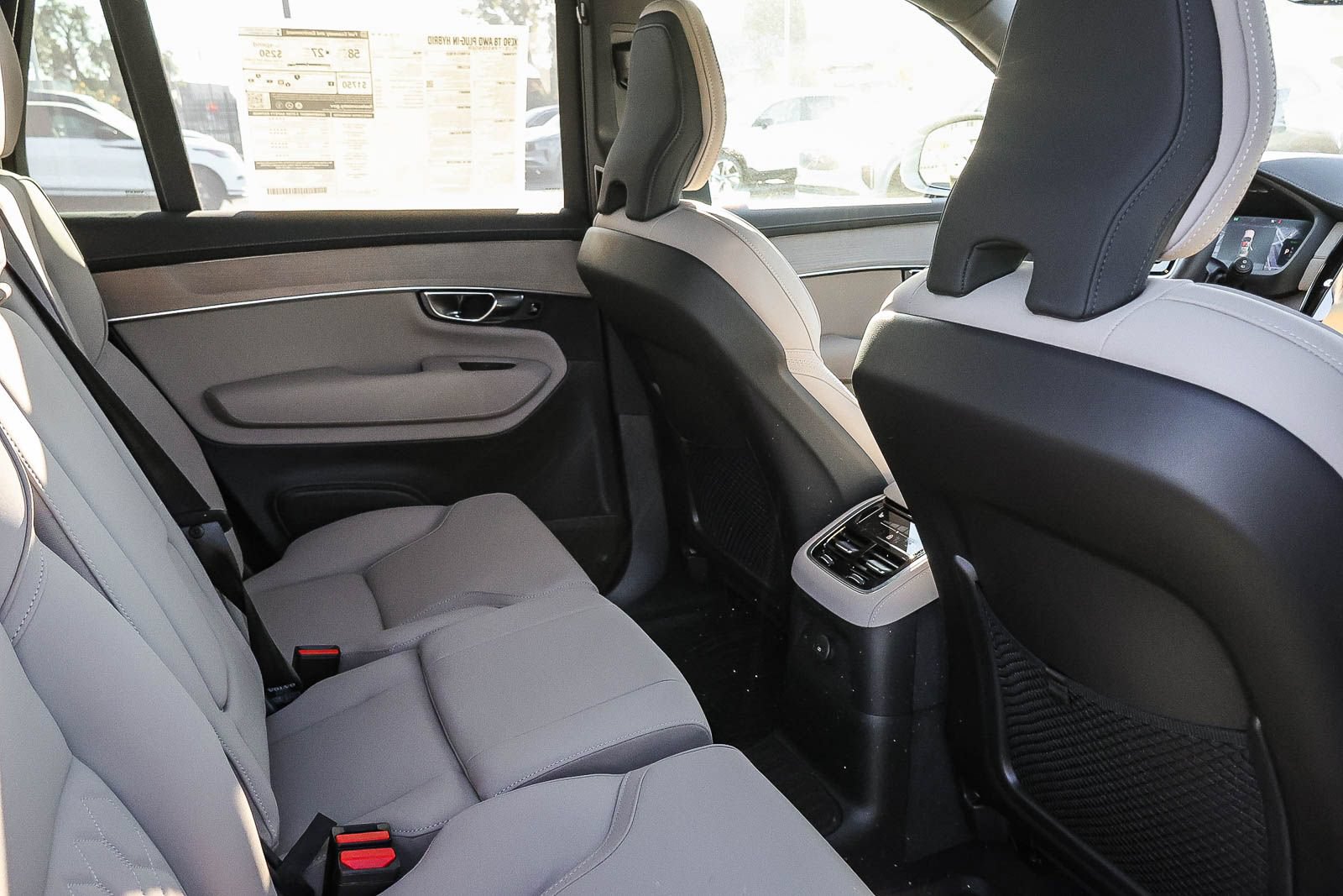New 2026 Volvo XC90 T8 Plus w/ Protection Package AWD/4WD image 19
