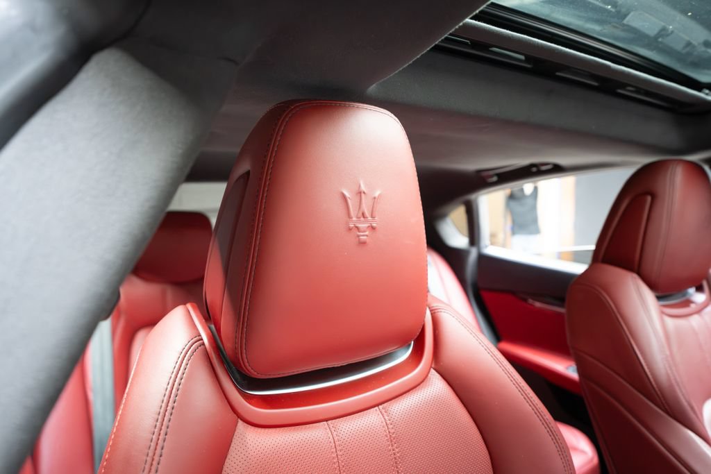 Used 2021 Maserati Quattroporte S GranSport Q4 AWD/4WD image 45