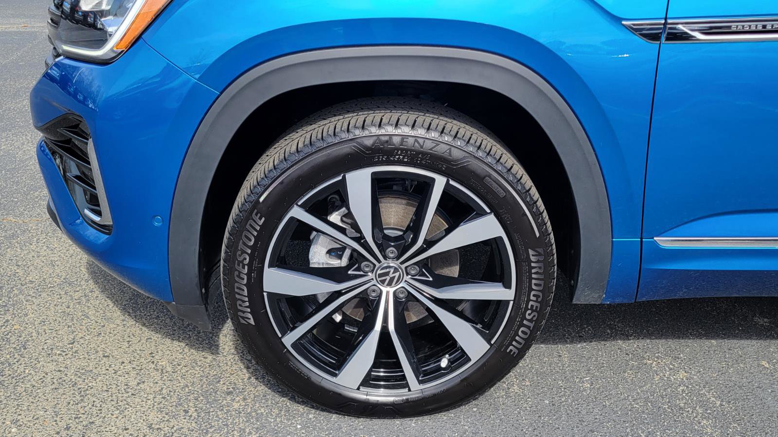 Certified 2025 Volkswagen Atlas Cross Sport SEL Premium R-Line image 12