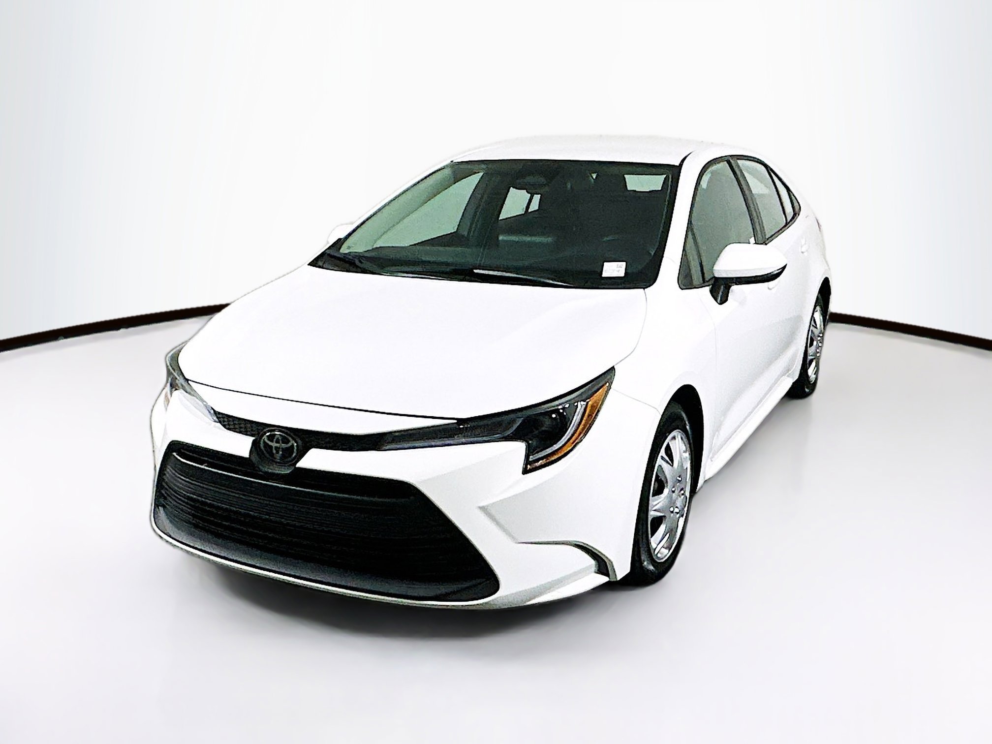 Used 2024 Toyota Corolla LE FWD image 3