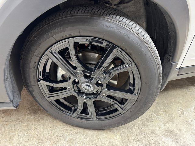 Used 2023 Nissan Kicks SR w/ SR Premium Package image 29