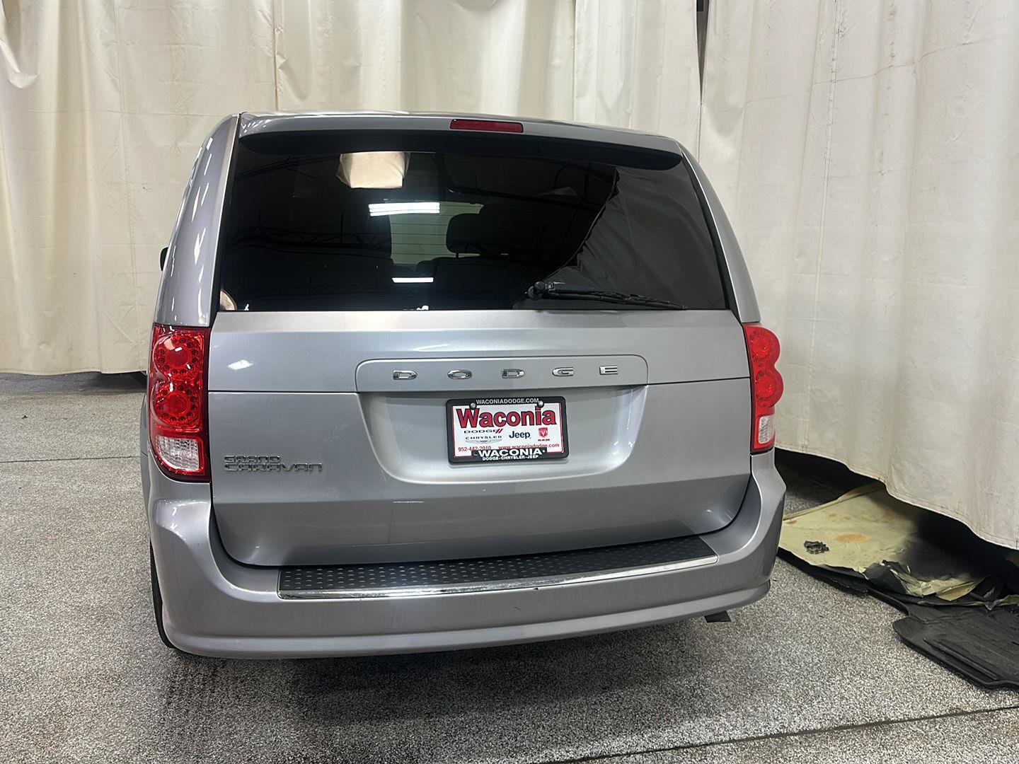 Certified 2016 Dodge Grand Caravan SE w/ Quick Order Package 29E SE FWD image 4