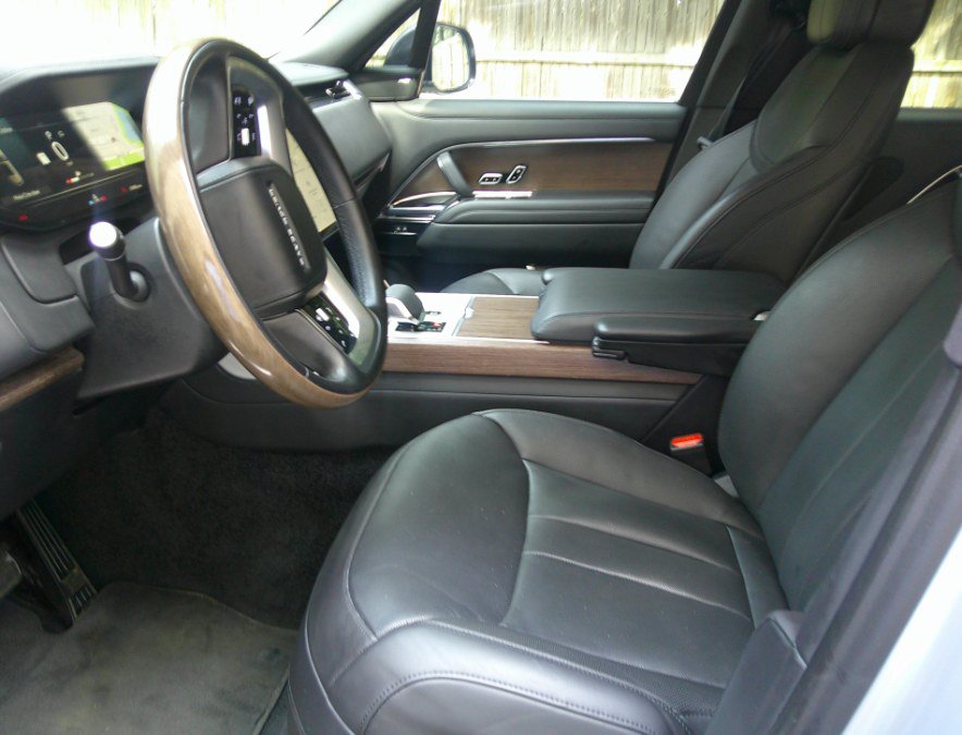 Used 2024 Land Rover Range Rover Long Wheelbase SE AWD/4WD image 71