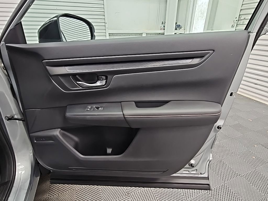Used 2025 Honda CR-V Sport-L image 41