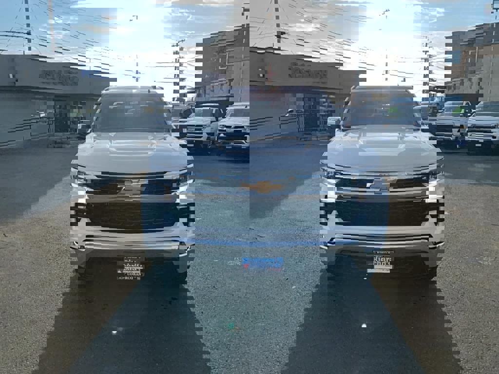 Used 2025 Chevrolet Silverado 1500 LT w/ Convenience Package II image 12