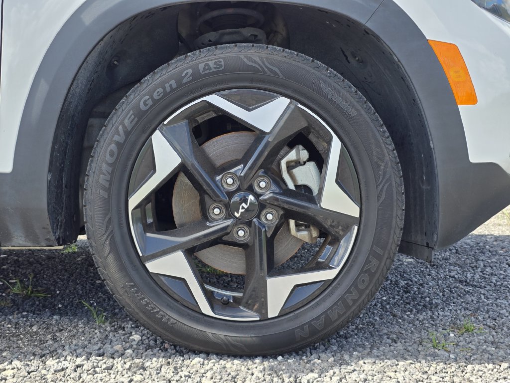Used 2024 Kia Seltos EX AWD/4WD image 12