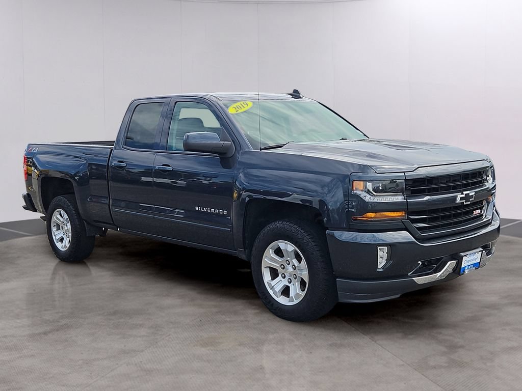 Certified 2019 Chevrolet Silverado 1500 LT w/ All Star Edition AWD/4WD image 3