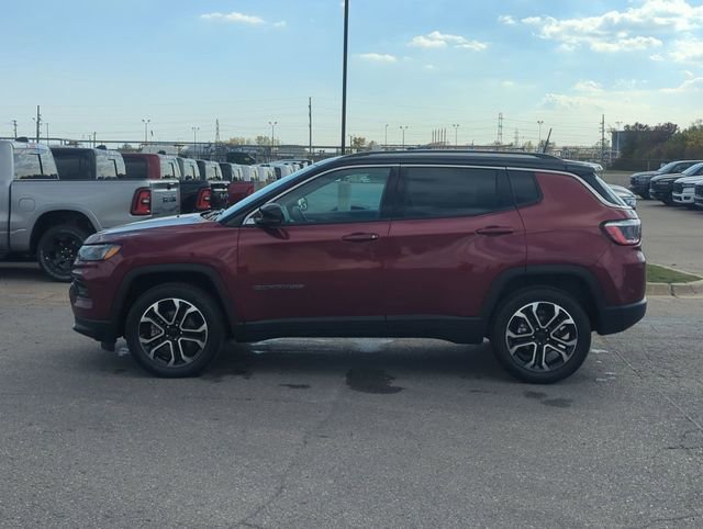 Certified 2022 Jeep Compass Limited image 6