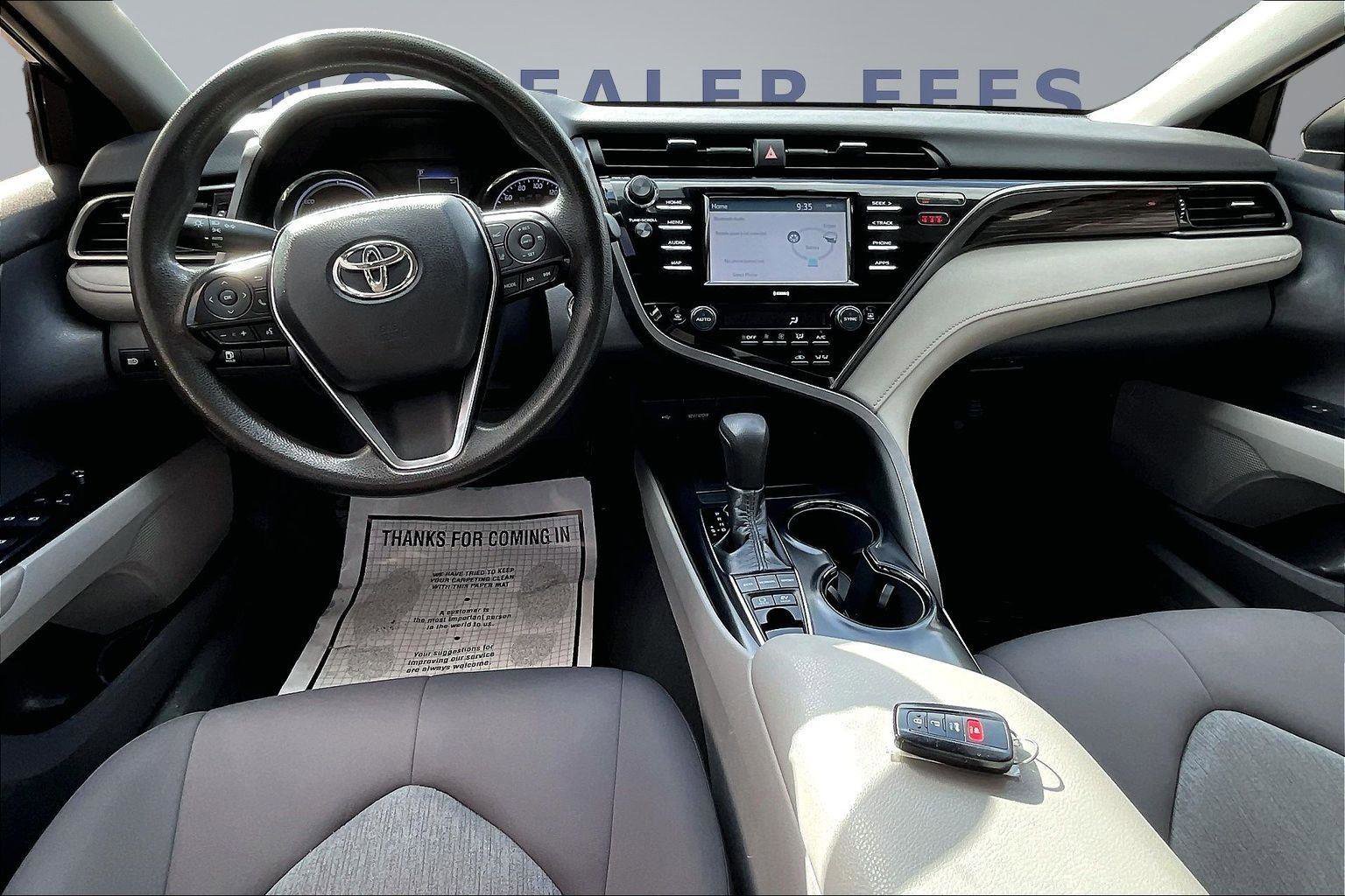 Used 2020 Toyota Camry LE FWD image 7