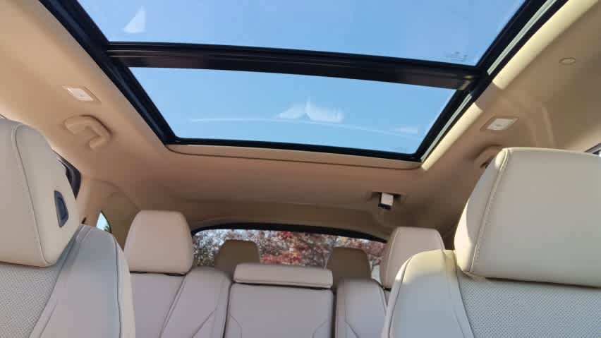 Used 2023 Acura MDX SH-AWD w/ Technology Package image 13