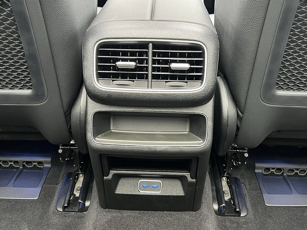 Used 2025 Mercedes-Benz GLE 350 4MATIC w/ Winter Package image 44