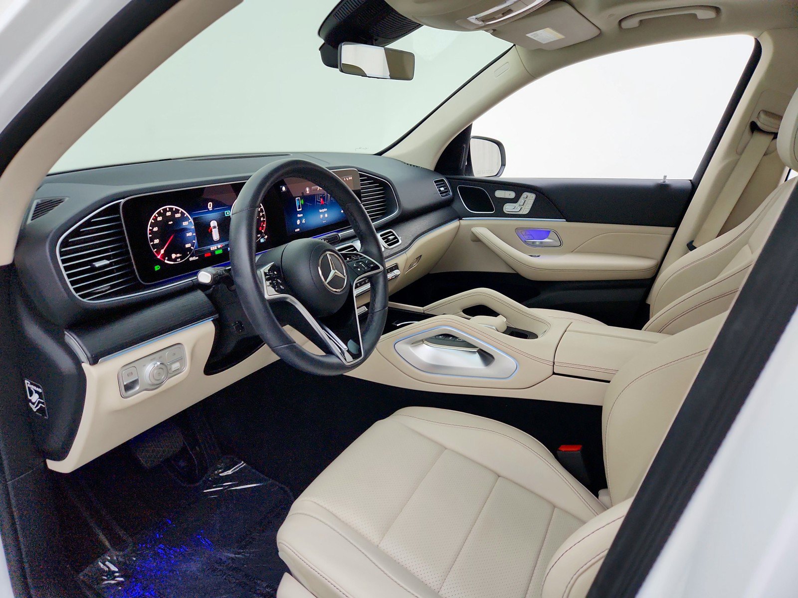 Certified 2025 Mercedes-Benz GLE 450e 4MATIC image 16