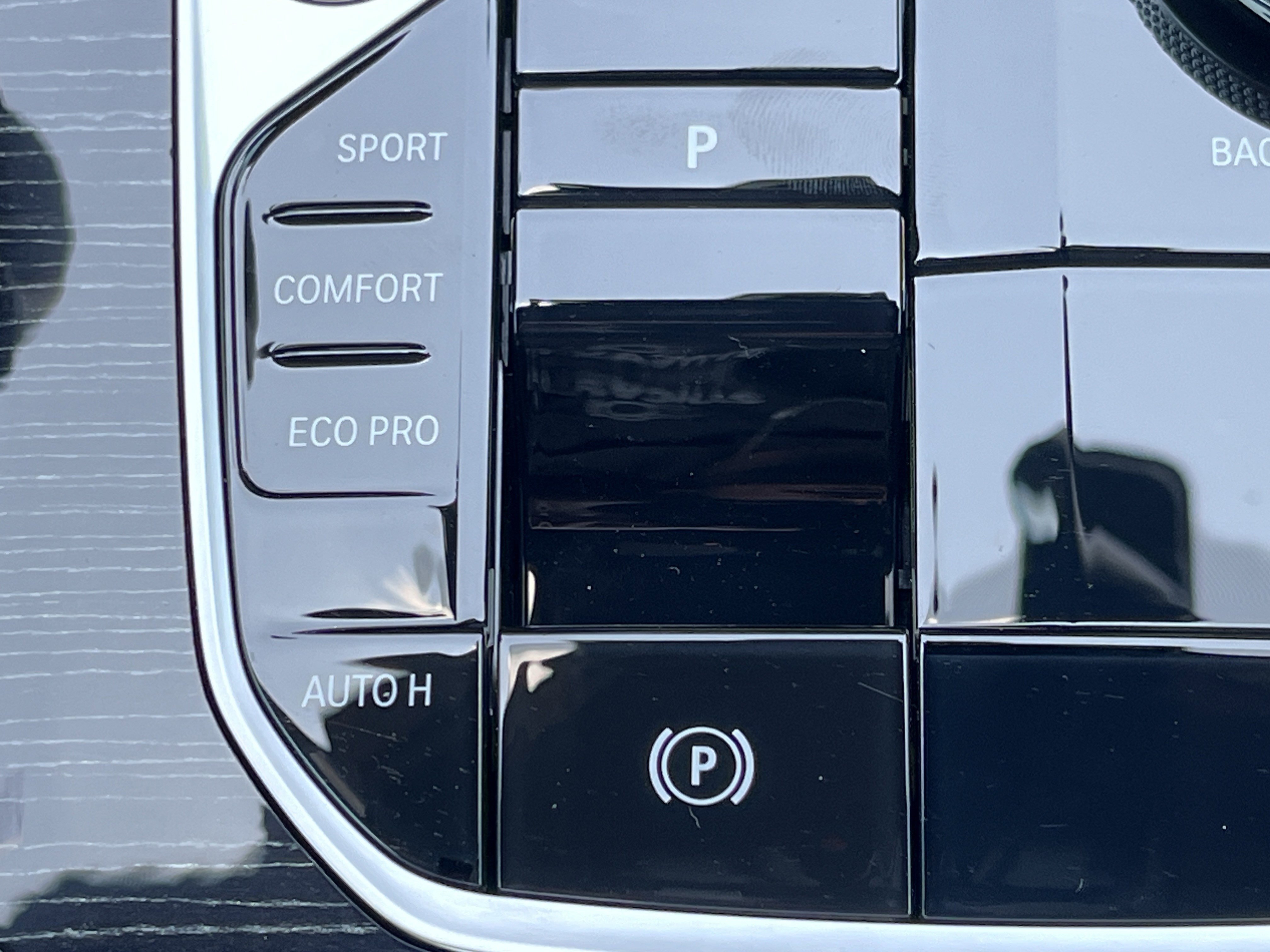 New 2026 BMW X5 sDrive40i w/ M Sport Package RWD image 9